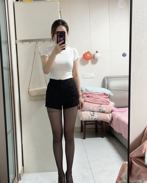 偲偲si小姐姐
