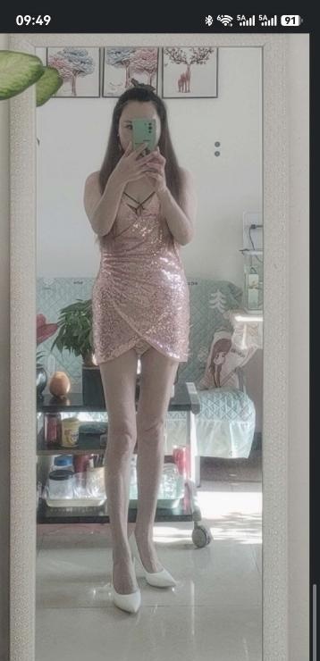 白嫩大奶风骚服务好