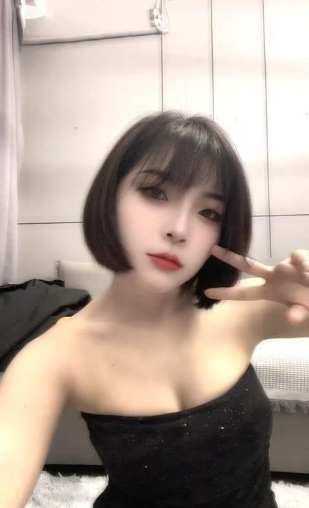 短发温柔姐姐