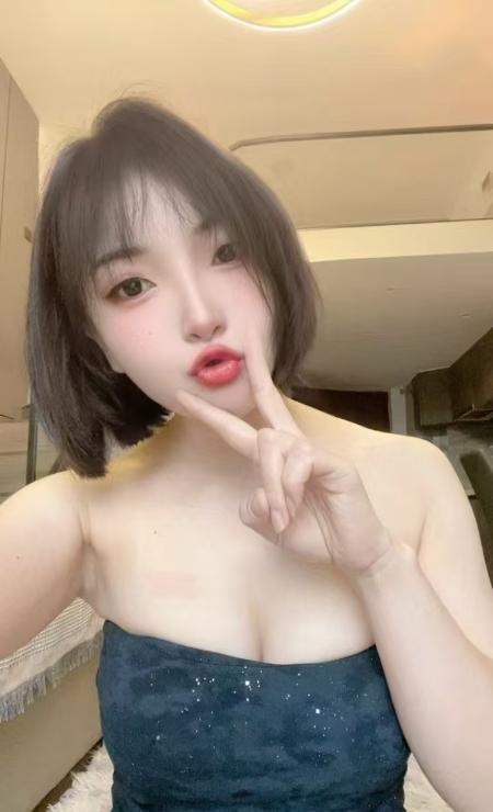 短发温柔姐姐
