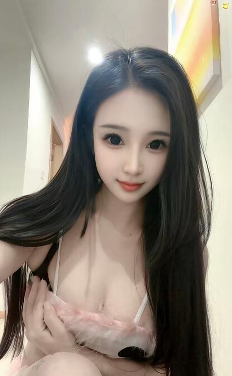 大胸风骚小姐姐