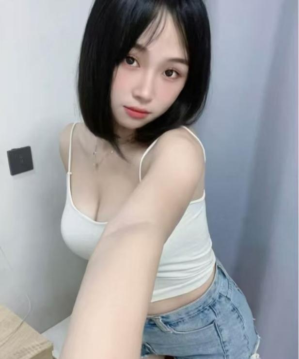 性感美乳紧致小骚货