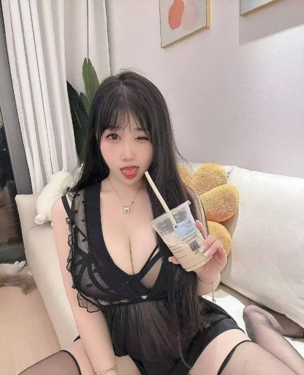 风骚制服大奶诗诗