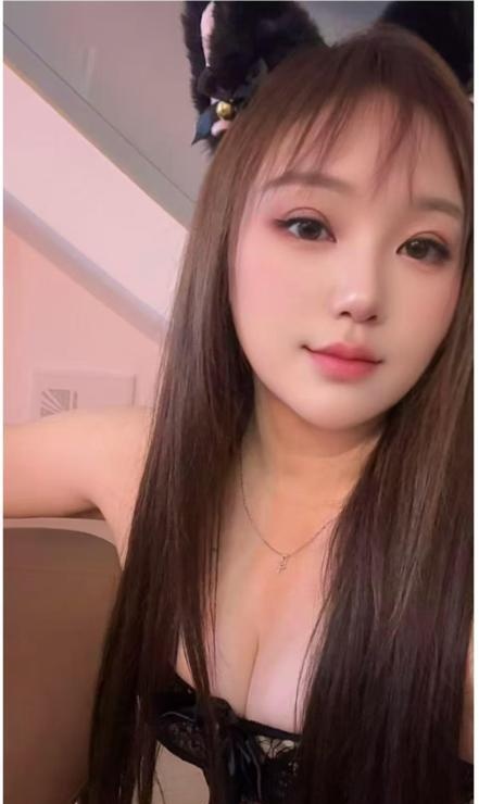 肤白貌美小甜甜