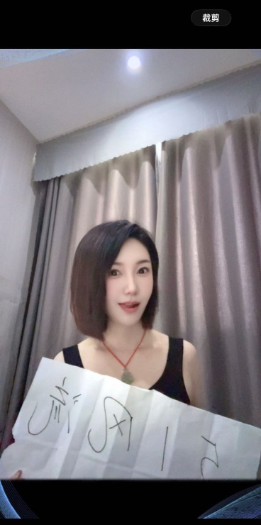 卖化妆品的小姐姐