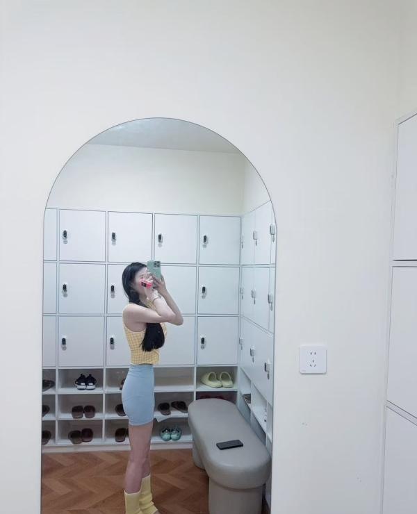 温柔粉嫩小妹妹