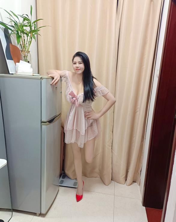 性感闷骚御姐