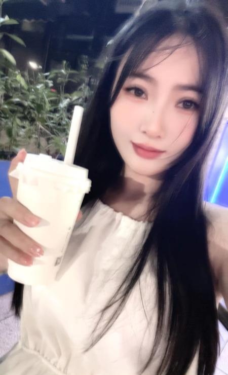 天河可爱小姐姐