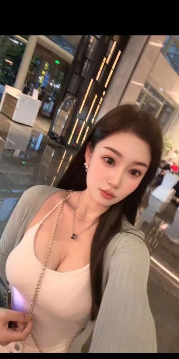 高颜值模特身材极品女