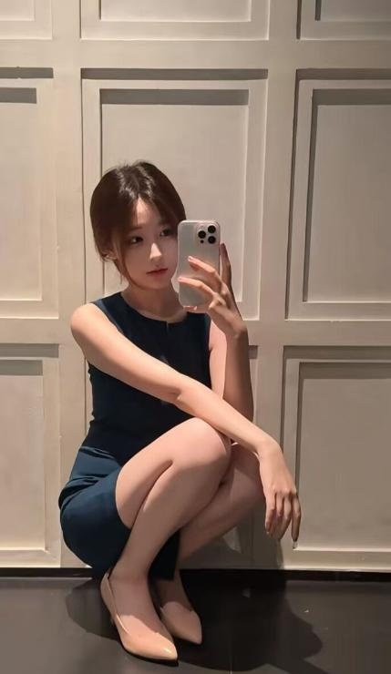 极品嫩逼小鲍鱼学妹