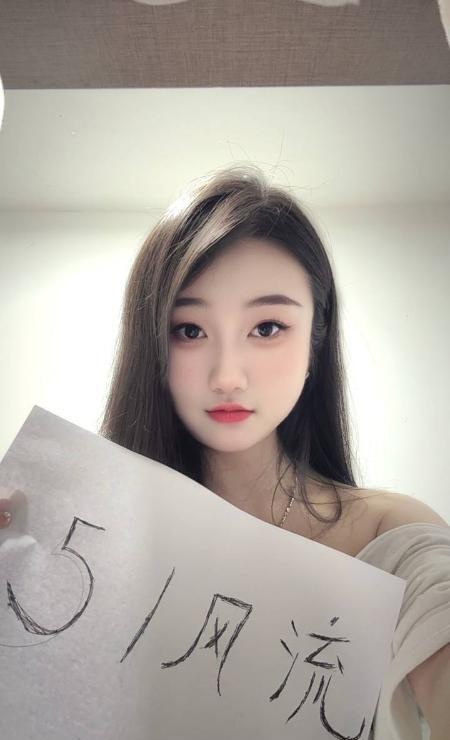 甜蜜舌吻雯雯