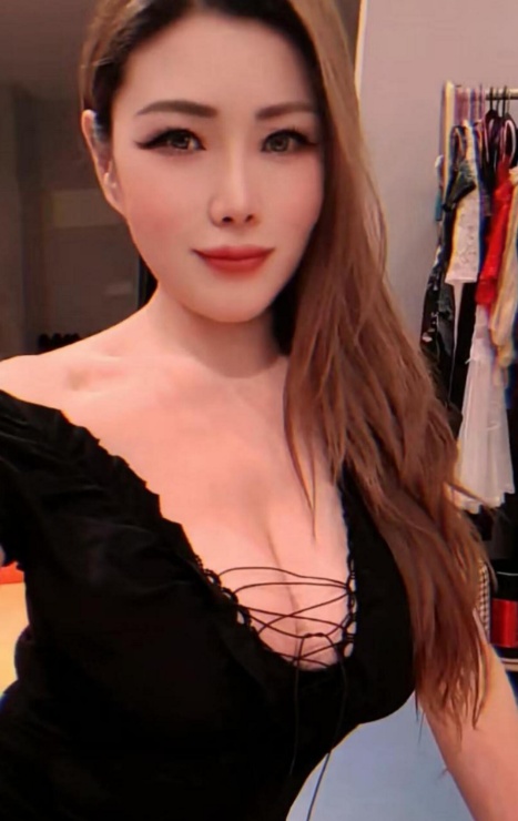 光谷御姐红唇