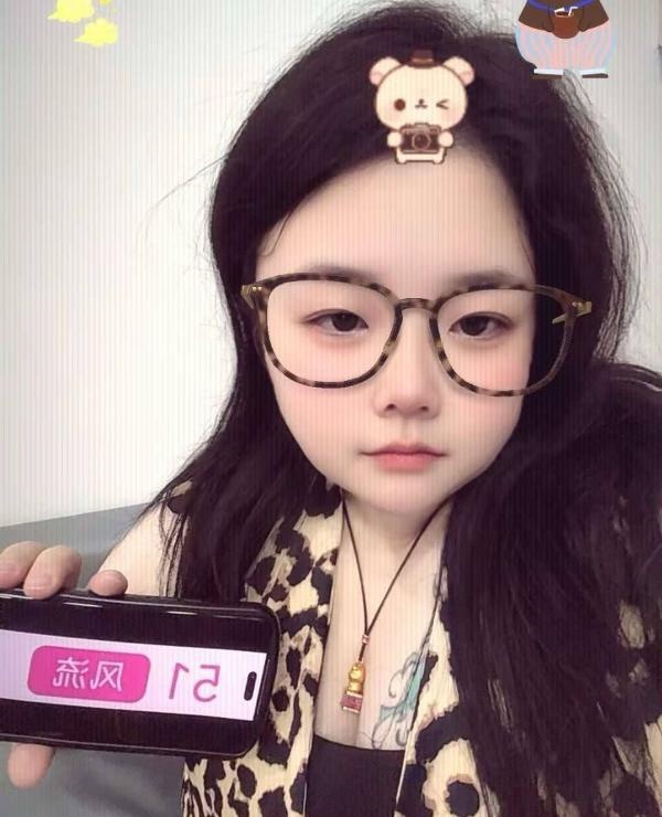 广州E胸大奶bbw