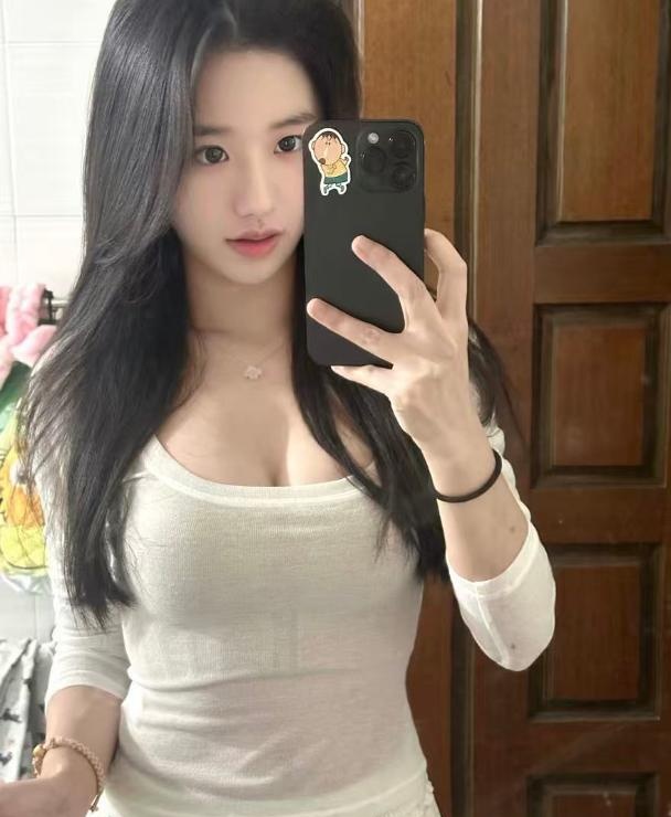 清纯反差萌妹
