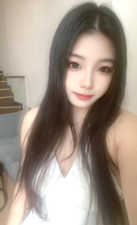 黄埔翘臀妹子