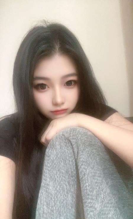 黄埔翘臀妹子
