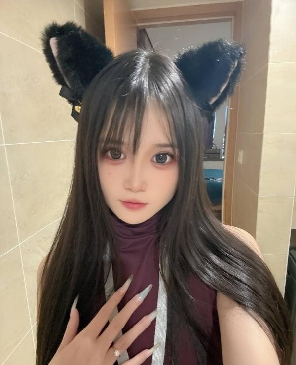 开朗美女狗儿老师