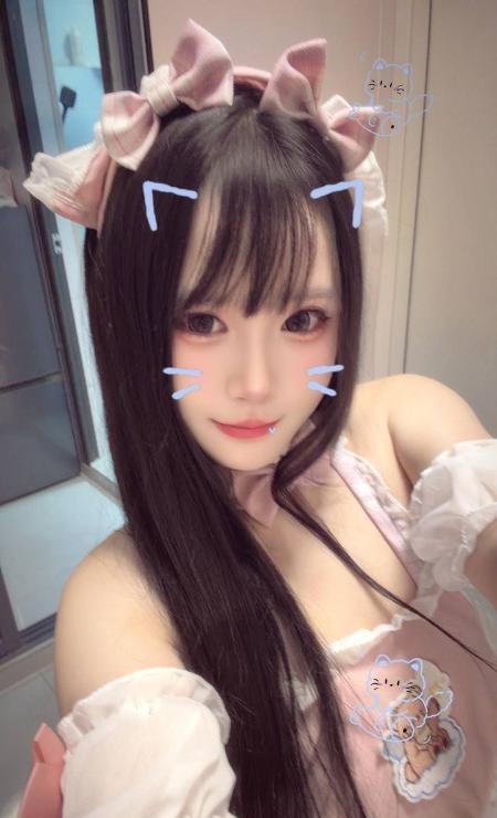 开朗美女狗儿老师