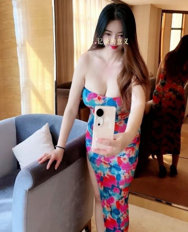 青秀高个大奶少妇