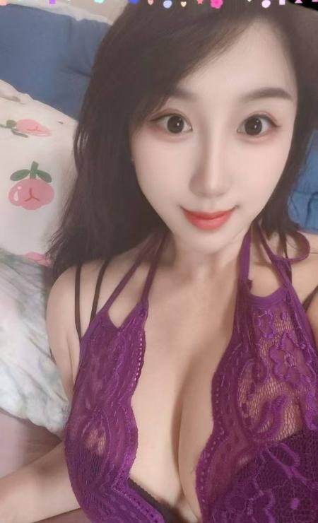 身材高挑丰满大胸老师