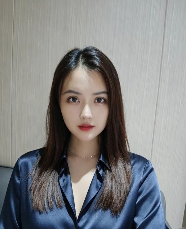 宝安大胸李一桐