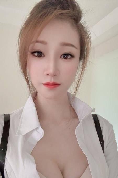 天河微胖大奶骚货