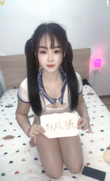 双马尾大胸妹子