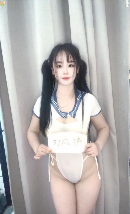双马尾大胸妹子