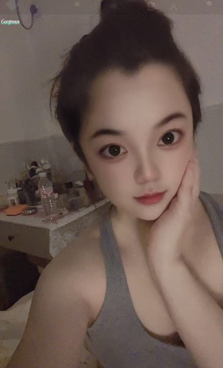 余杭美腿胸大小婷