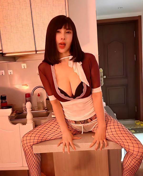 丰满性感风骚萍萍