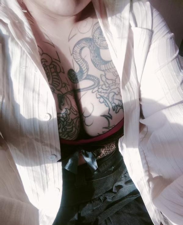 沈阳于洪区纹身妹妹