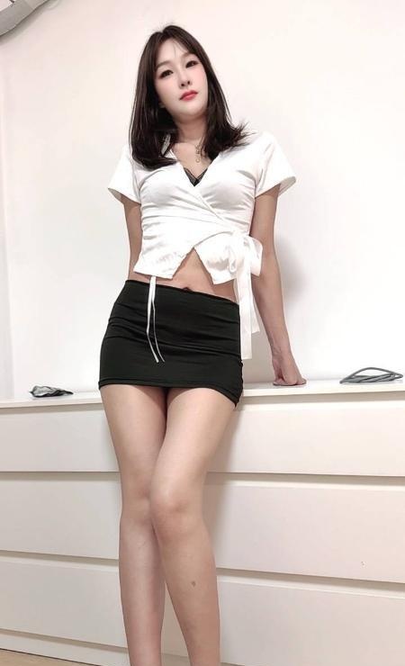 172模特兼职苗苗
