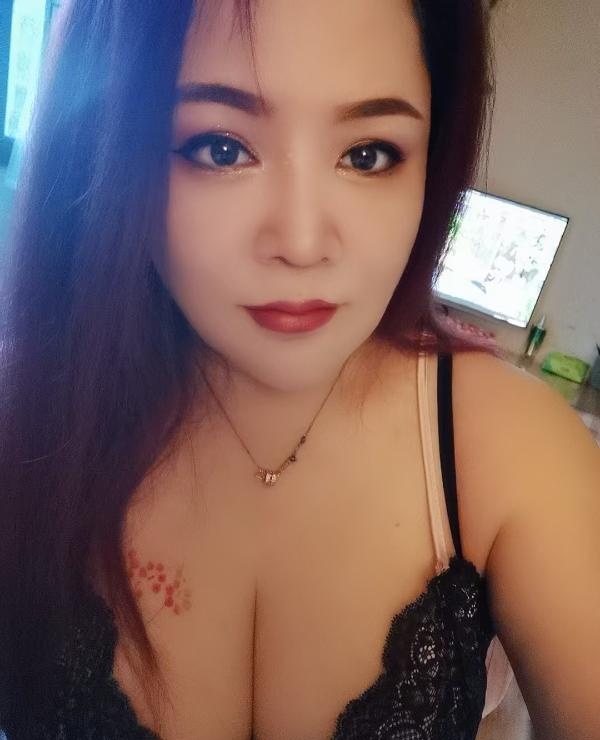 鼓楼大胸熟女姐姐