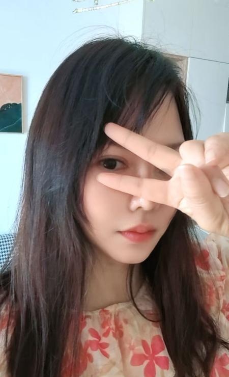 后入翘臀大奶小英