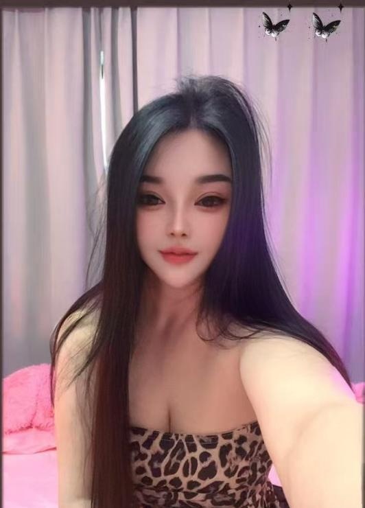 翘臀大奶骚妇