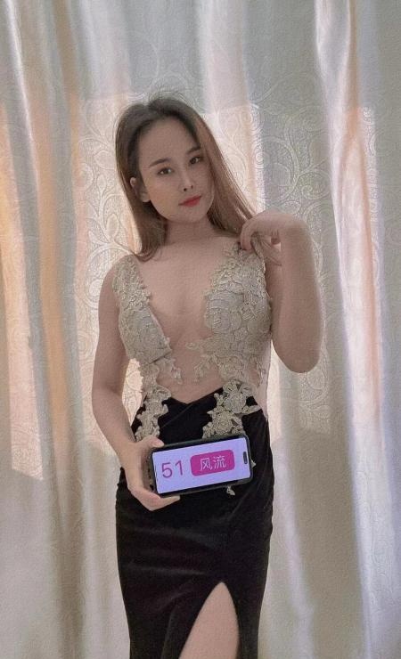 仙鹤街风骚少妇