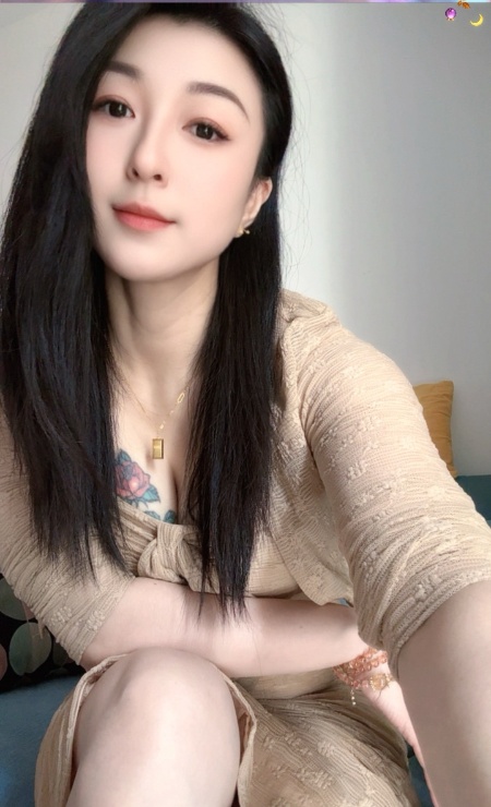 大胸舌吻瑶瑶
