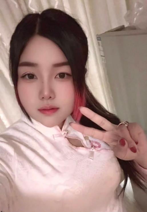 体验肥臀大胸少妇