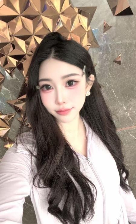 肤白貌美性感美乳老师