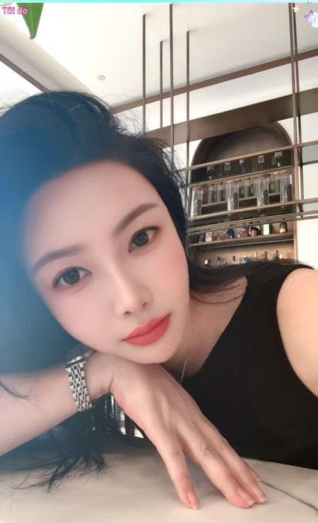 肤白貌美骚嫩妹