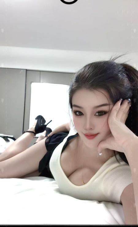 维吾尔古丽娜扎