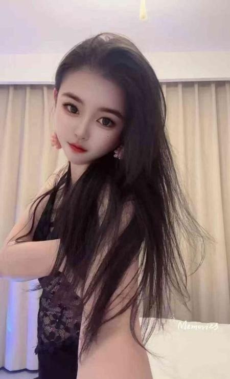 长宁粉胸女友小苍井