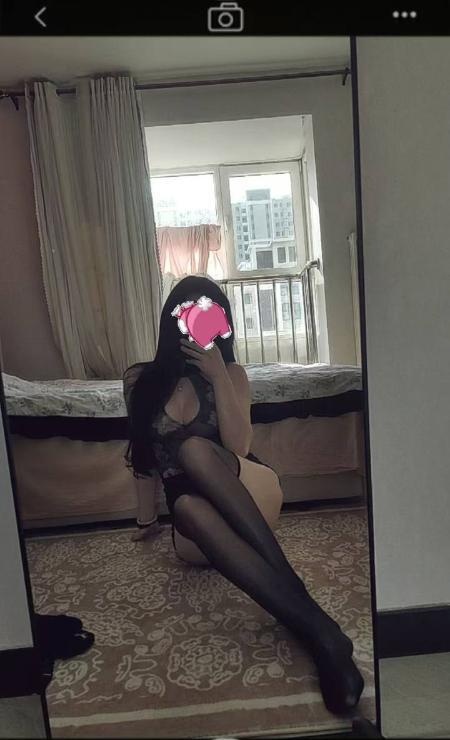 服务贴心大长腿御姐