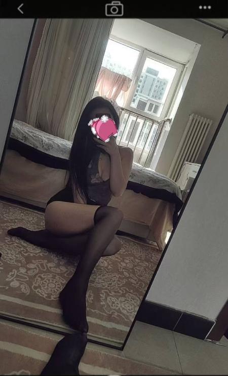 服务贴心大长腿御姐