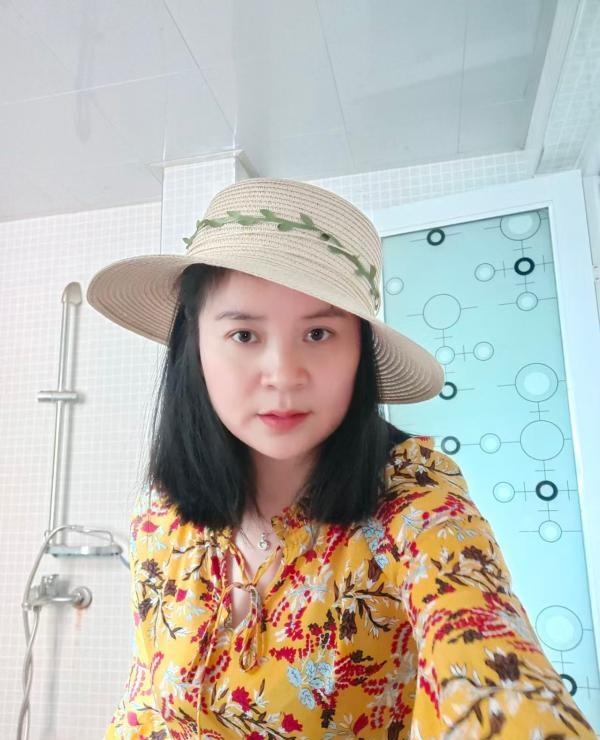 大胸口碑服务款倩倩