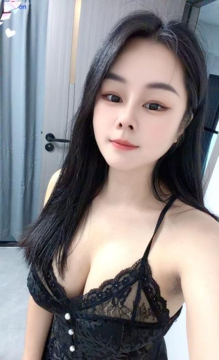 性感美胸悦悦