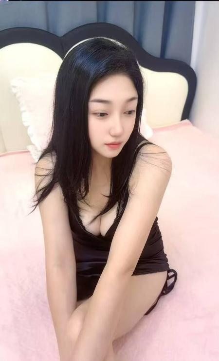 性感多汁翘臀骚少妇