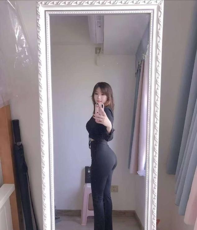 丰满性感翘臀