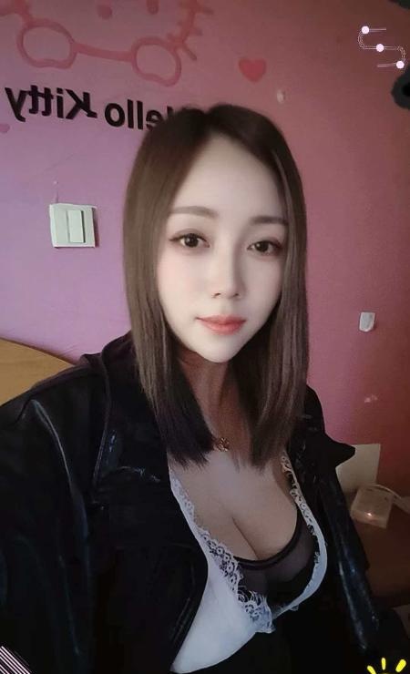 大胸姐姐