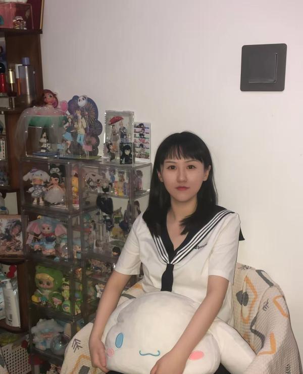 年轻妹儿喵喵